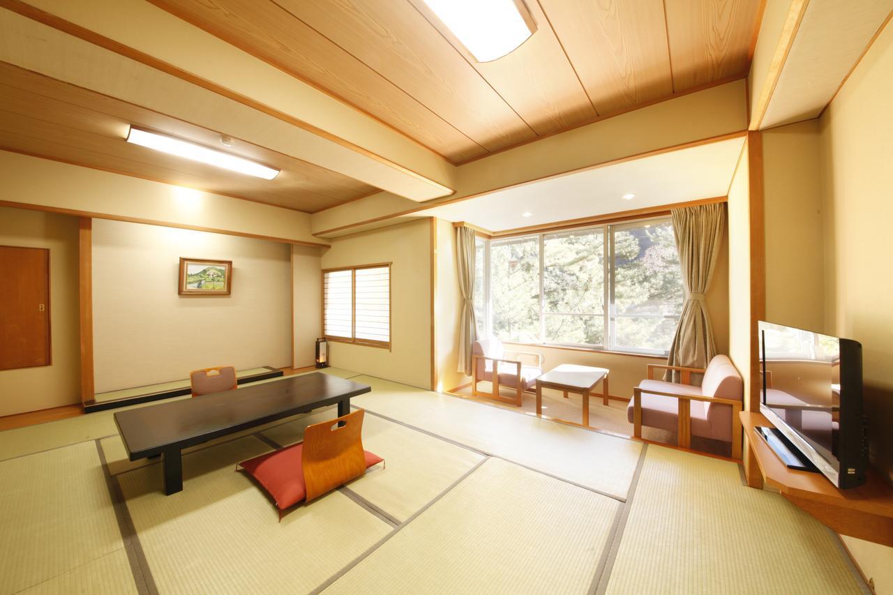 Shimobe Hotel Minobu Eksteriør bilde
