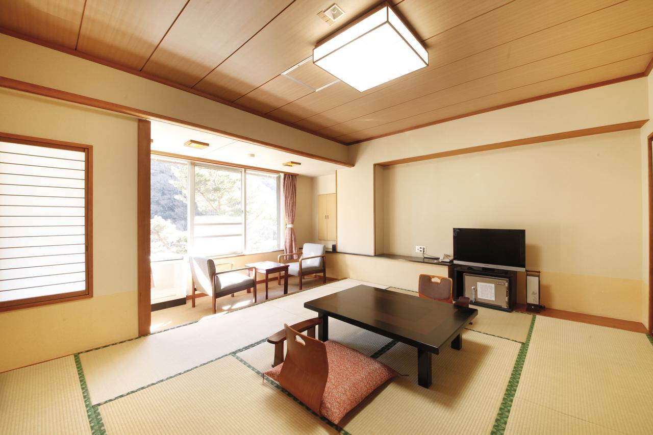 Shimobe Hotel Minobu Eksteriør bilde