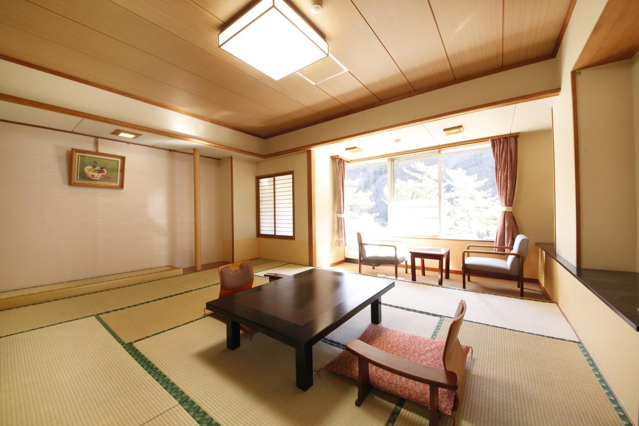 Shimobe Hotel Minobu Eksteriør bilde